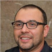 Nachhilfeunterricht für Jura: Theorie und Praxis mit einem erfahrenen Anwalt.